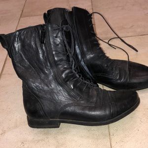 Bussola combat style boots